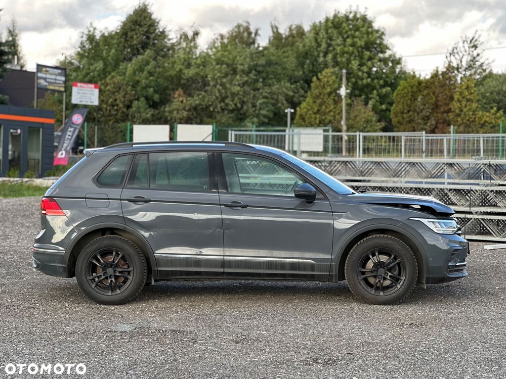 Volkswagen Tiguan - 16