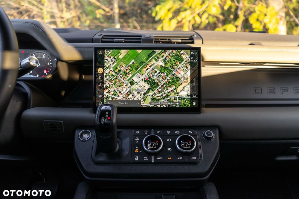 Land Rover Defender - 9