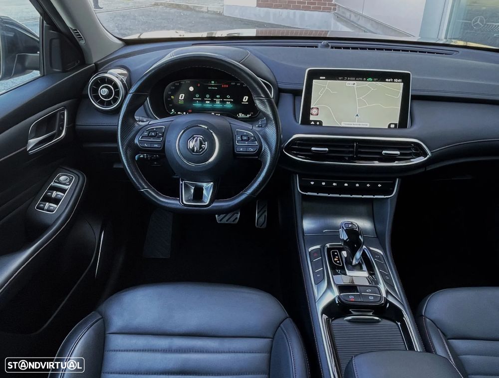 MG EHS Luxury - 13