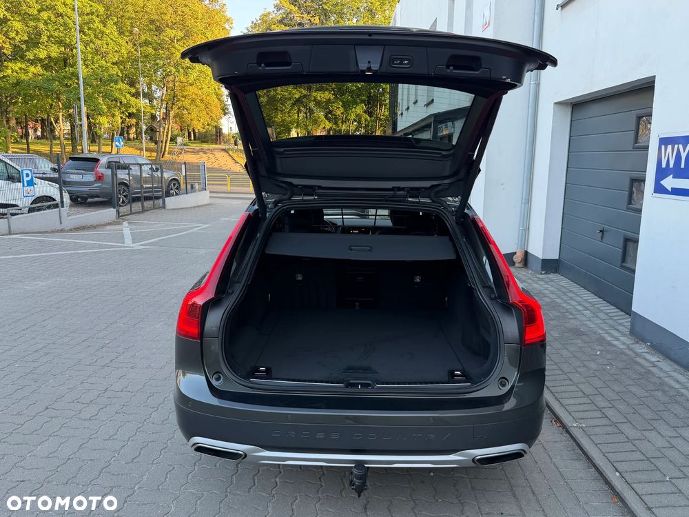 Volvo V90 Cross Country D5 AWD Geartronic - 17