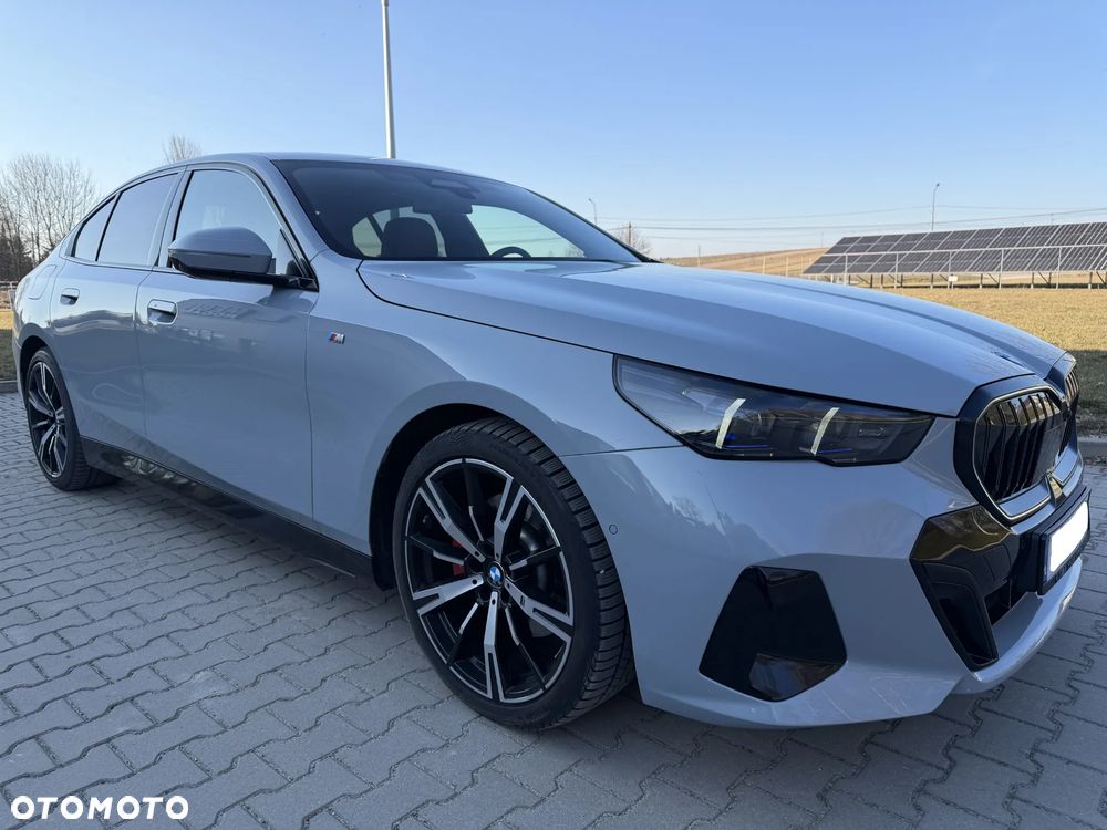 BMW Seria 5 ver-520d-xdrive-mhev-m-sport - 13