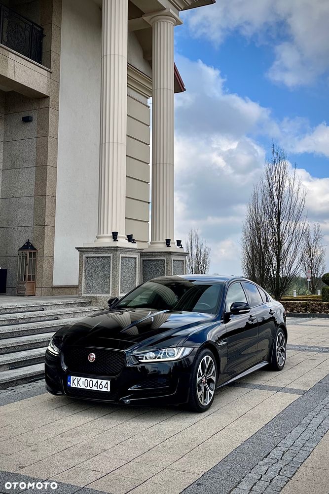 Jaguar XE 2.0 D R-Sport - 5