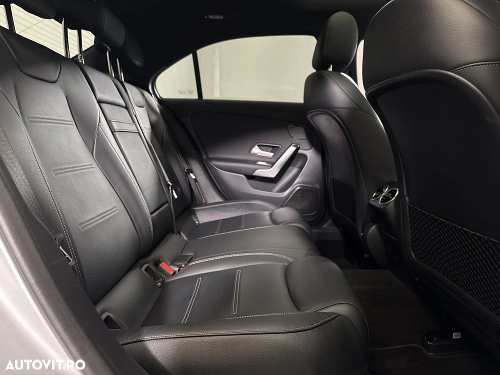 Mercedes-Benz A 35 AMG Sedan 4Matic AMG Speedshift DCT 7G - 13
