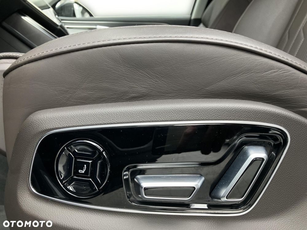 Audi A8 - 15