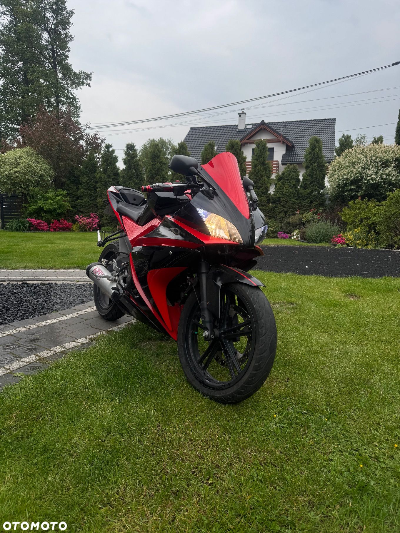Yamaha YZF - 1