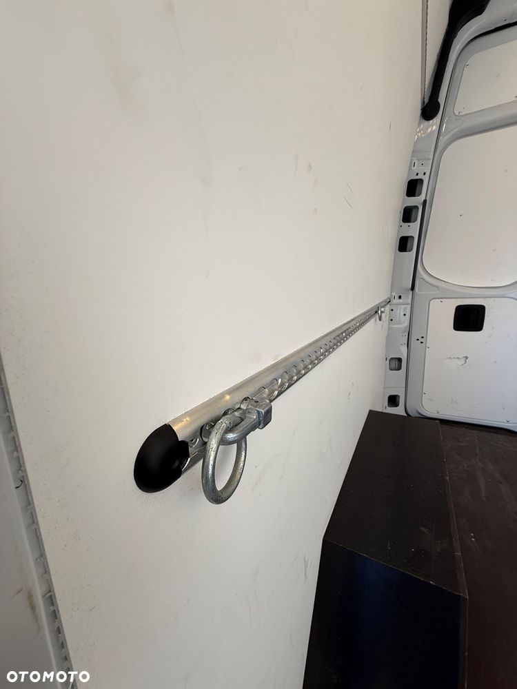 Mercedes-Benz Sprinter - 6