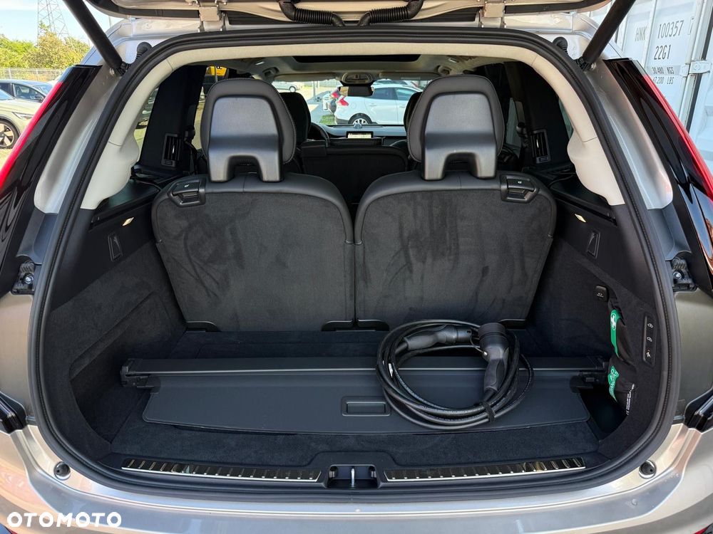 Volvo XC 90 T8 AWD Plug-In Hybrid Ultra Dark 7os - 30
