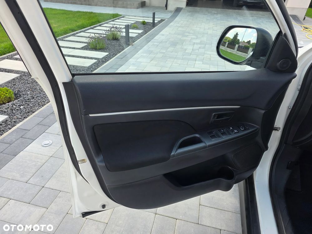 Mitsubishi ASX 1.6 ARCTIC - 15