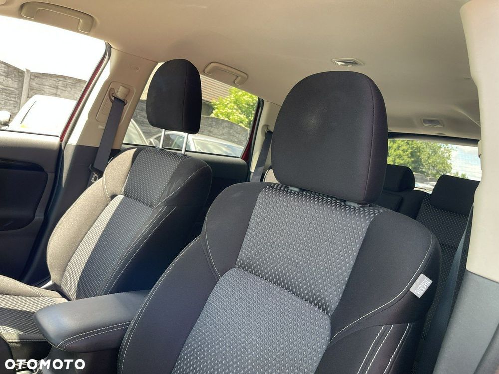 Mitsubishi Outlander - 11