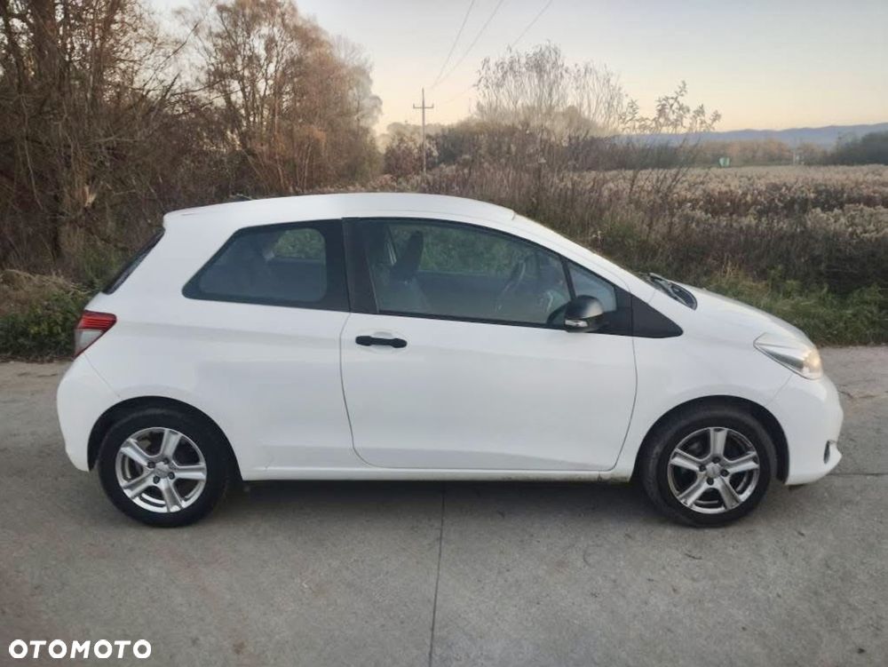 Toyota Yaris 1.33 Active - 5