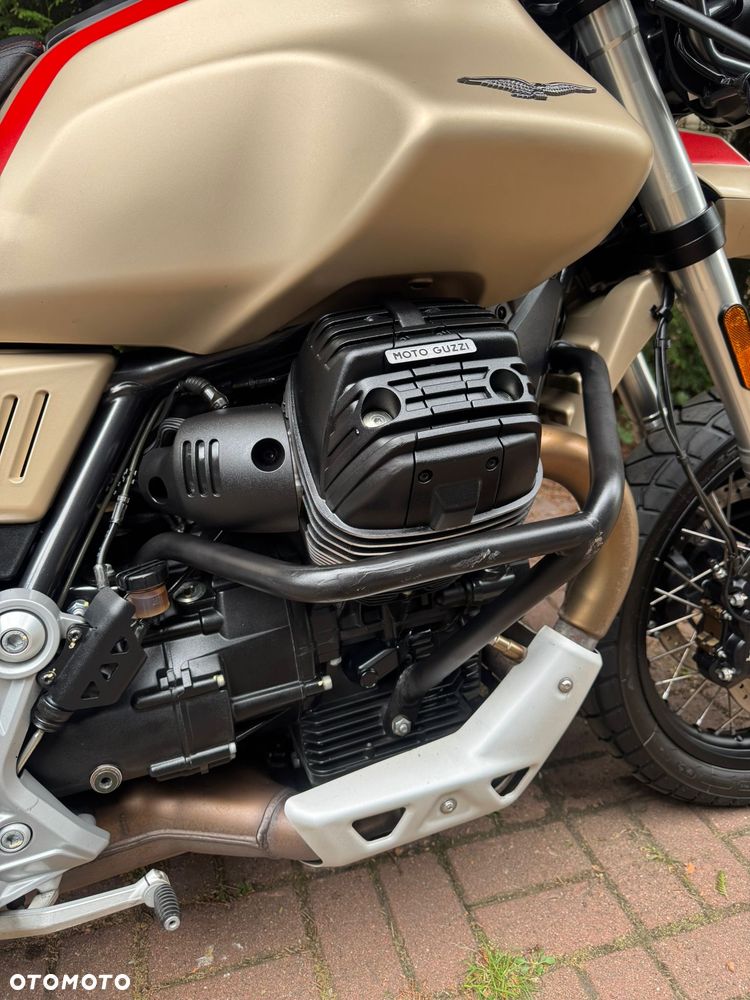 Moto Guzzi V85 - 4