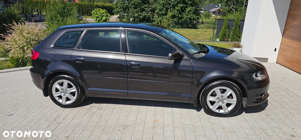 Audi A3 Sportback 2.0 TDI DPF Attraction - 3
