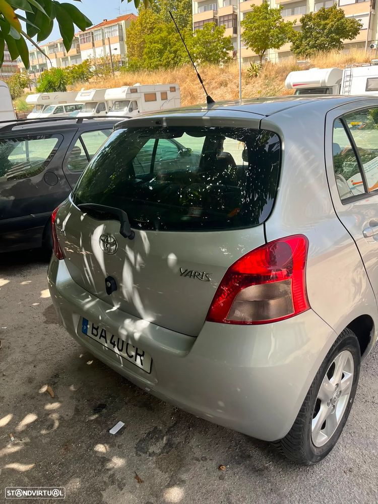 Toyota Yaris 1.3 VVT-i Cool - 5