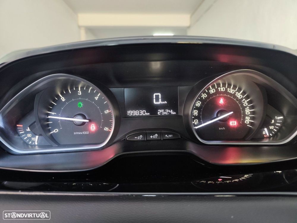 Peugeot 208 1.6 BlueHDi Active - 17