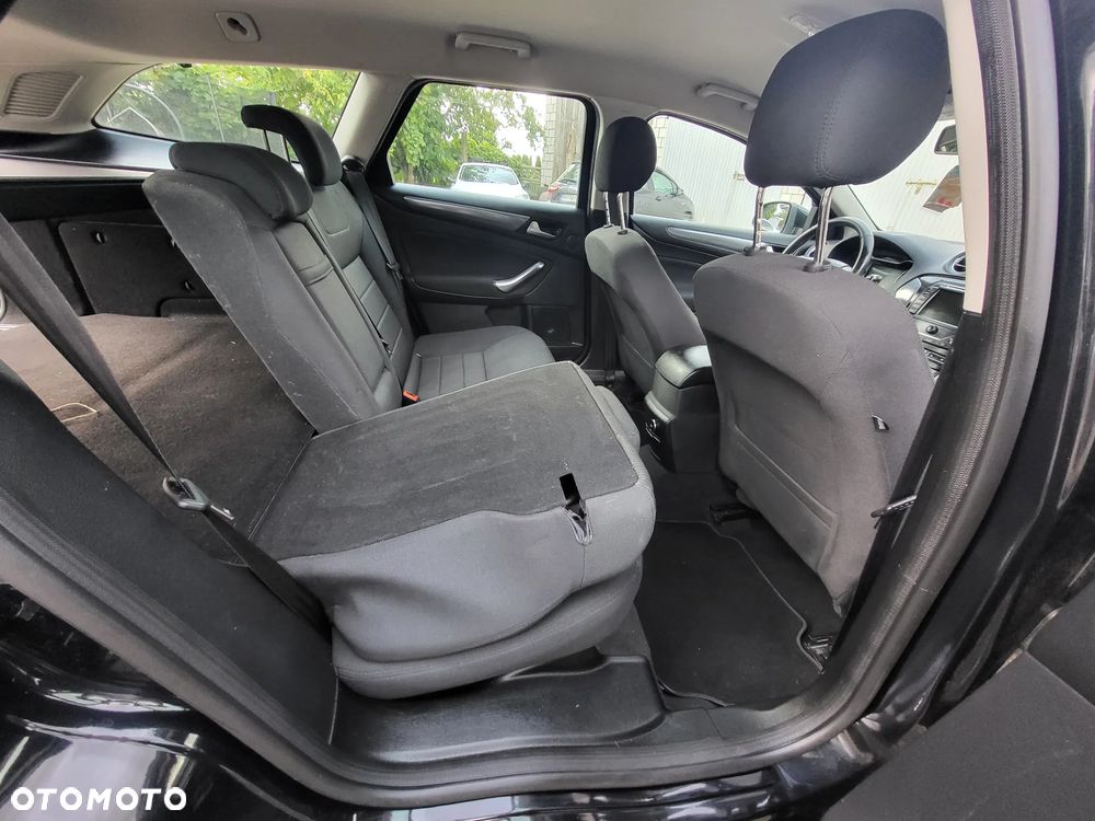 Ford Mondeo 2.0 TDCi Ambiente - 31