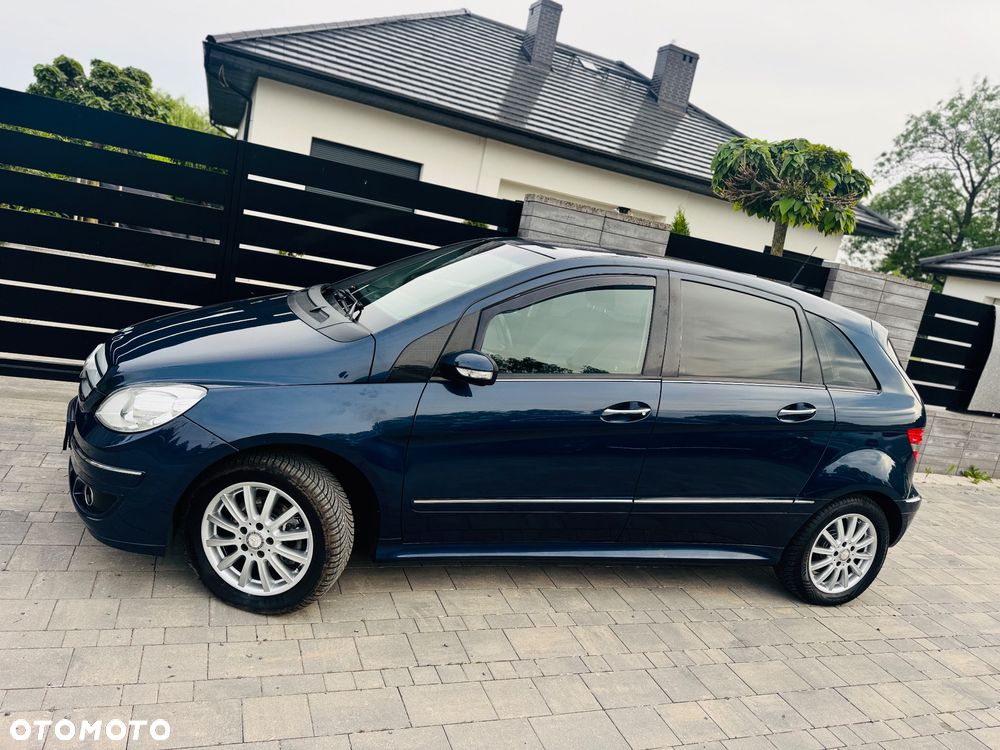 Mercedes-Benz Klasa B 200 Special Edition - 17