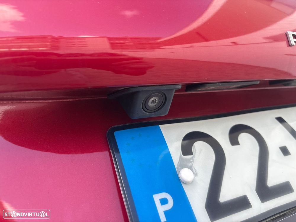 Peugeot 2008 1.2 PureTech Allure - 4