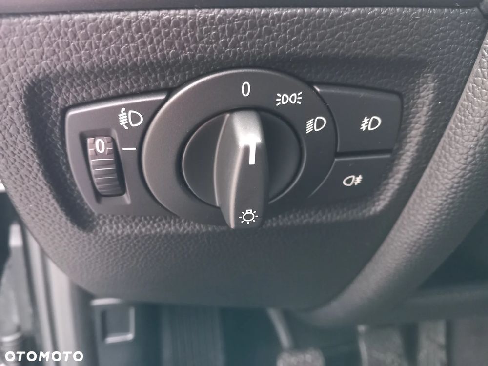 BMW Seria 1 116d - 25