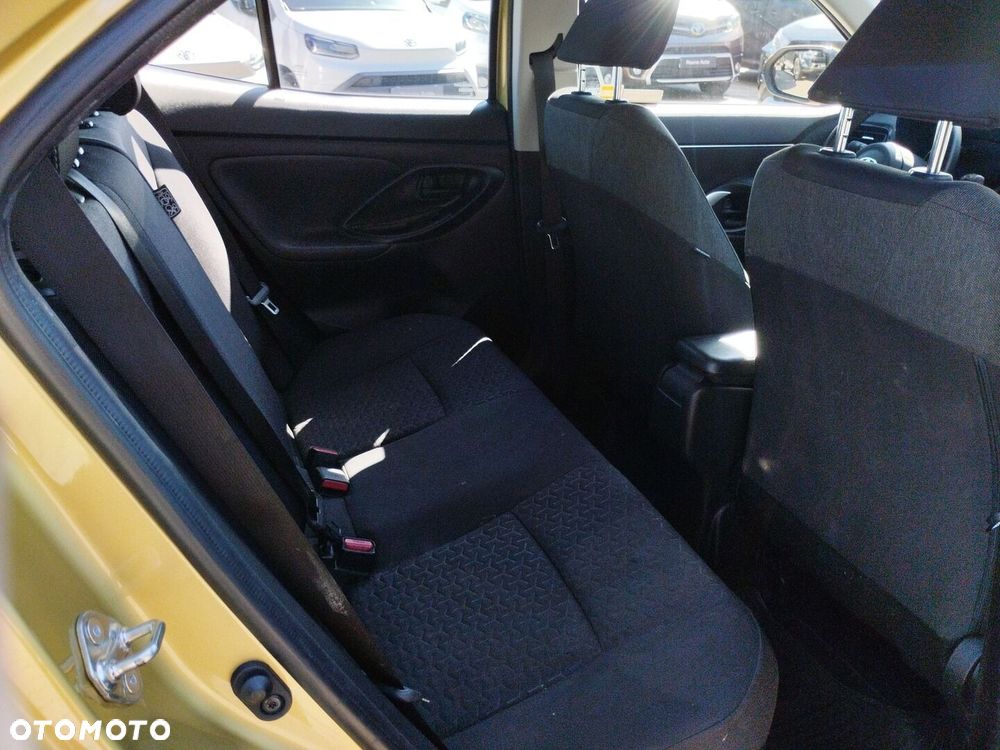 Toyota Yaris Cross Hybrid 1.5 Comfort 4x4 - 13