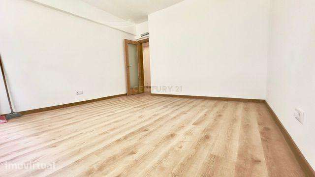 T2 TOTALMENTE REMODELADO, AMADORA - Grande imagem: 4/14