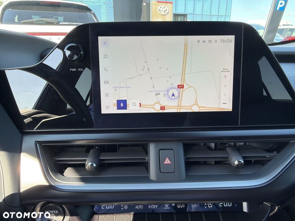 Lexus UX 250h GPF Business 2WD - 11