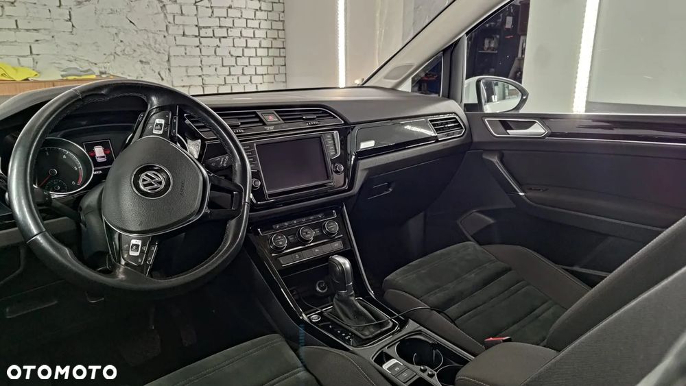 Volkswagen Touran 2.0 TDI BMT Highline DSG - 14