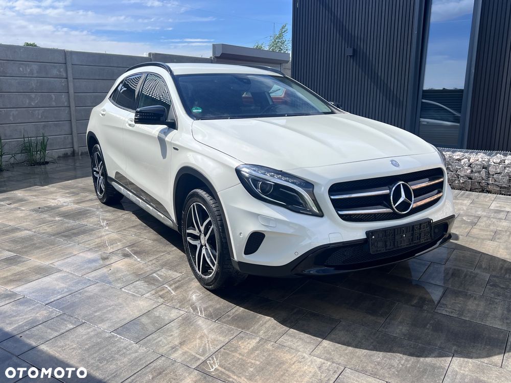 Mercedes-Benz GLA 200 7G-DCT StreetStyle - 6