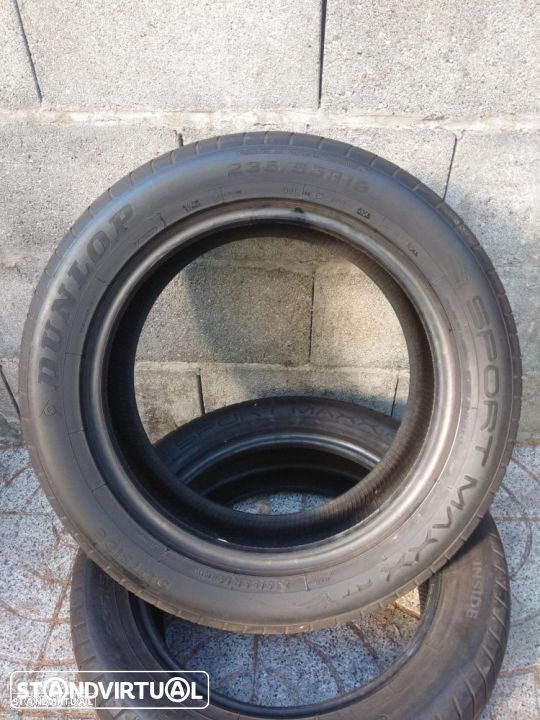 Ref 028 // 2 Pneus 235/55/19´ Dunlop SportMaxx  RT 101w c/80% piso - 2