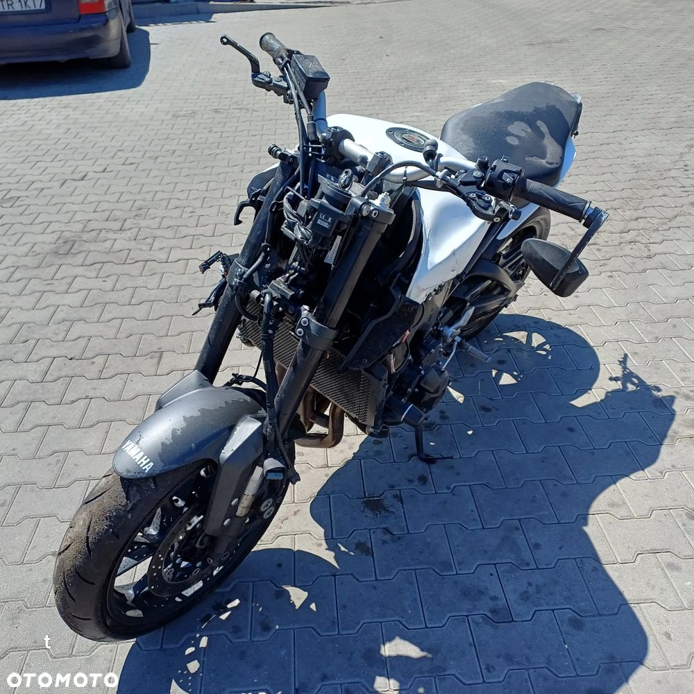 Yamaha MT - 4