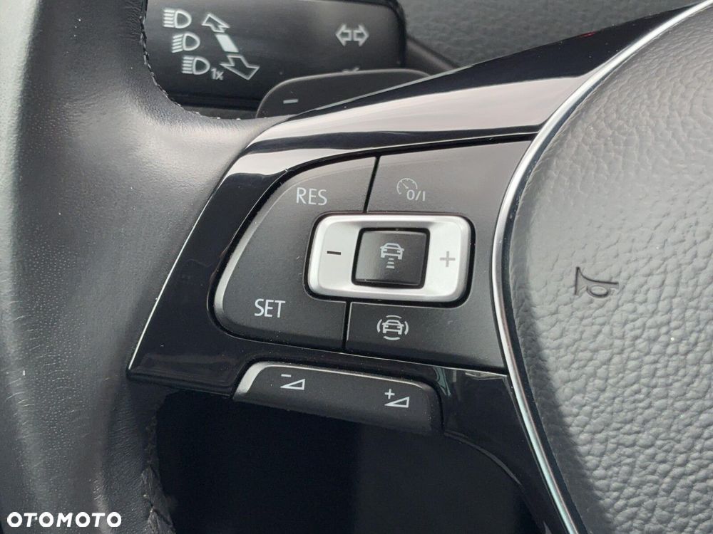 Volkswagen Golf 1.5 TSI BMT Evo Highline DSG - 26