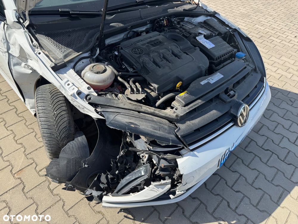 Volkswagen Golf - 19