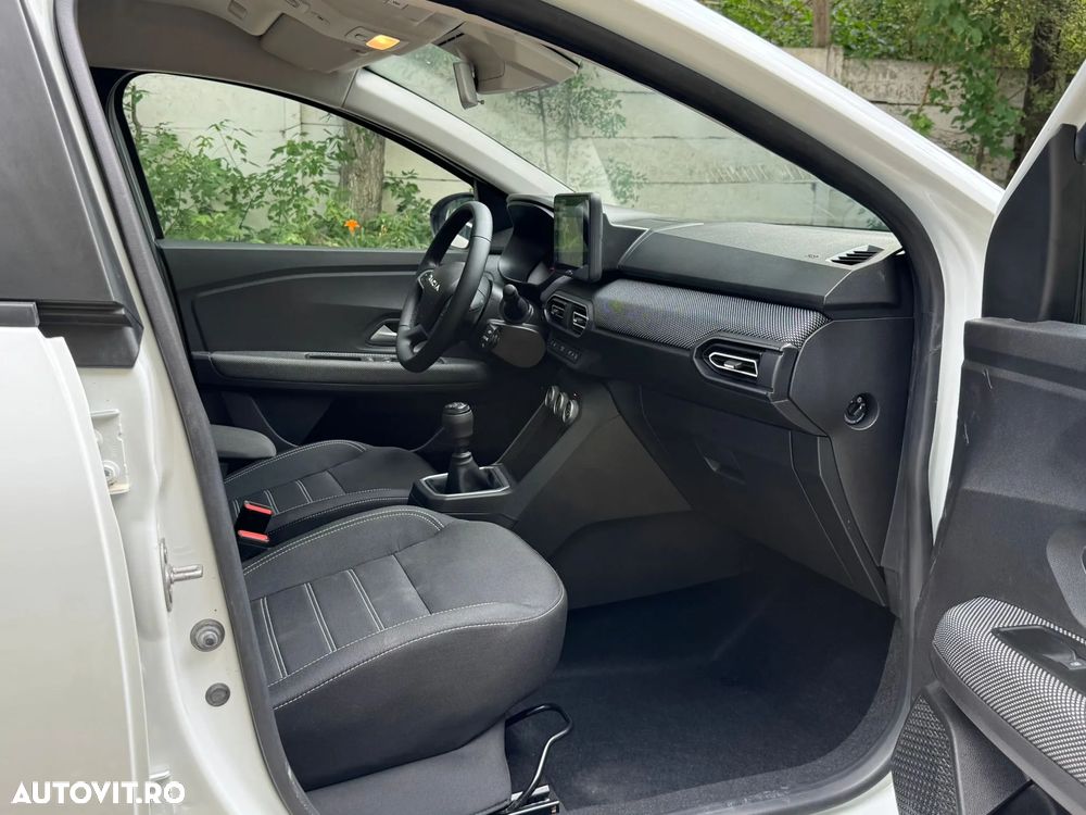 Dacia Logan TCe 90 MT6 Journey - 31