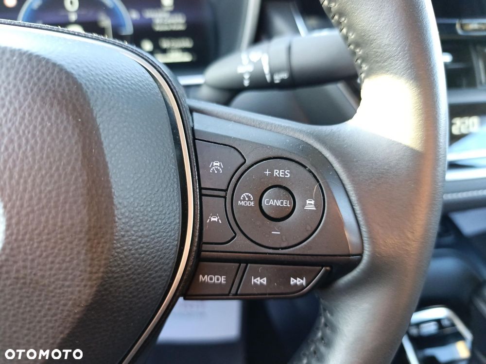 Toyota Corolla 1.8 Hybrid Comfort - 24