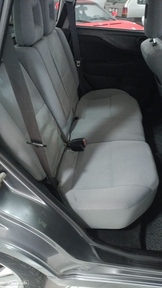 Ford C-Max 1.6 TDCi Trend - 11