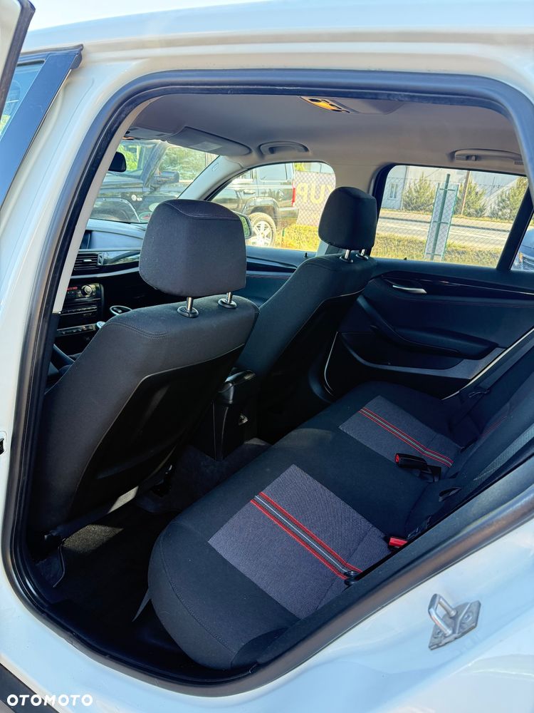 BMW X1 sDrive18i xLine - 23