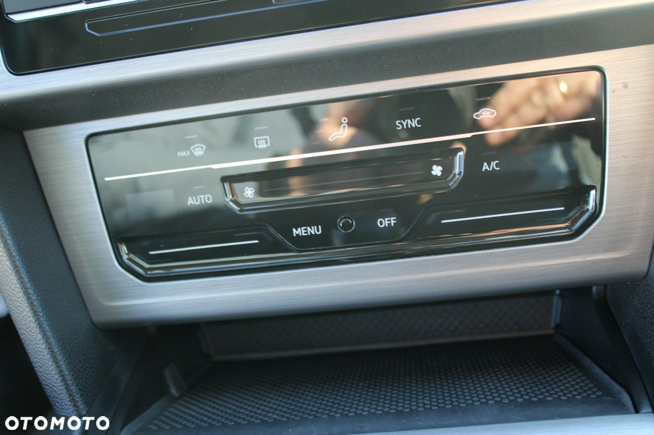 Volkswagen Passat - 21
