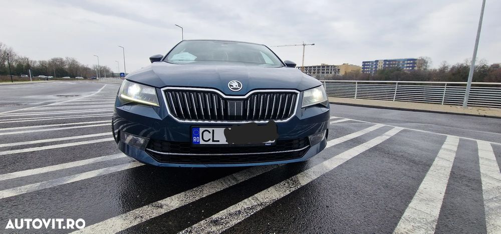 Skoda Superb 2.0 TDI DSG Ambition - 8