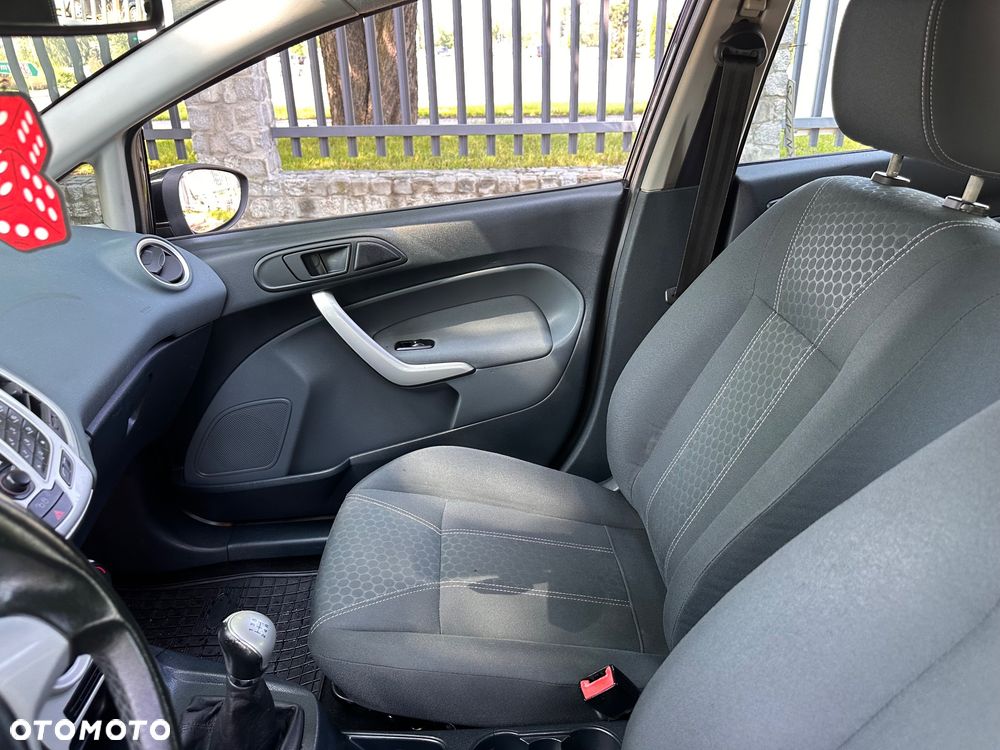 Ford Fiesta 1.25 Celebration - 14