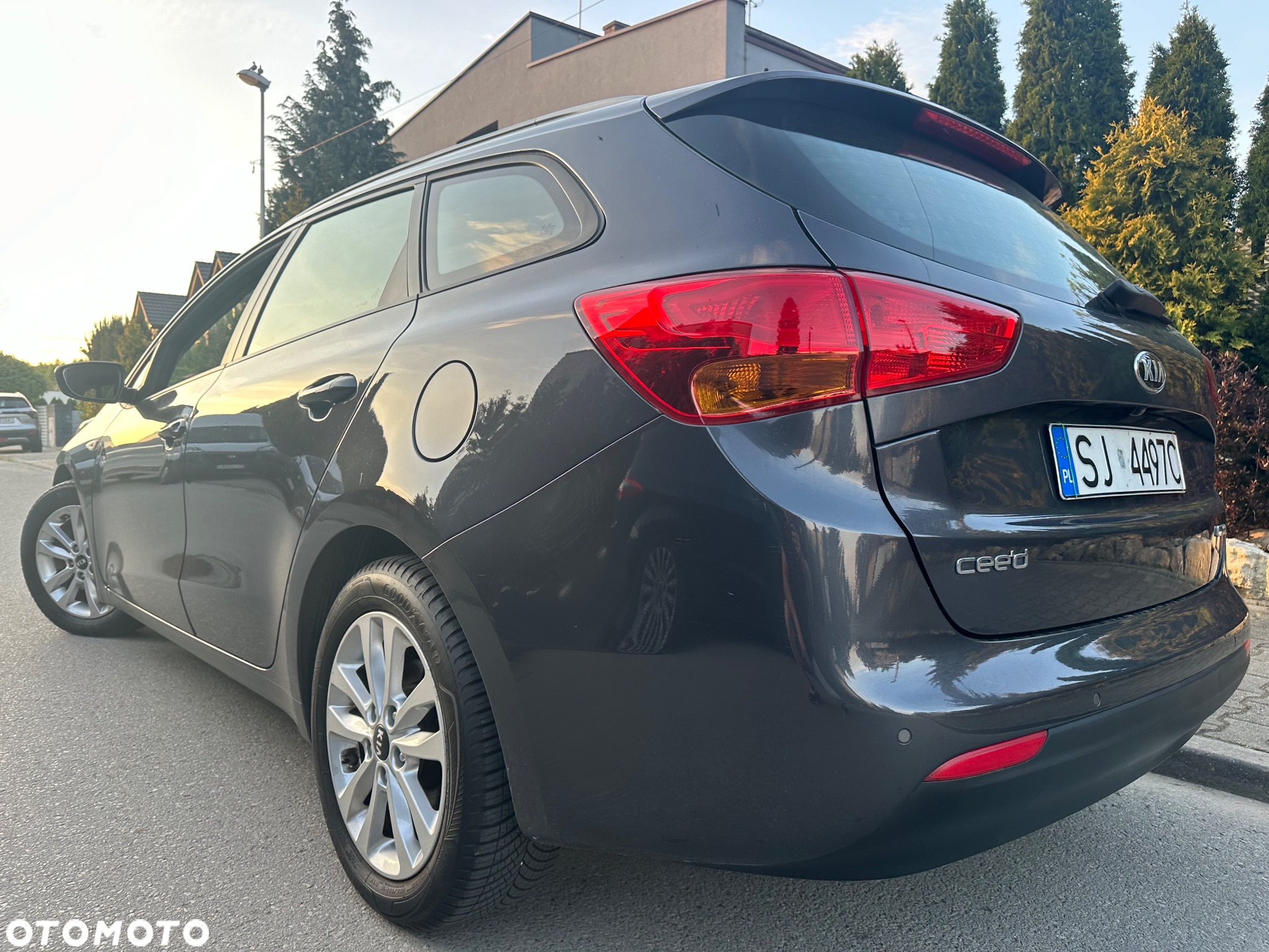 Kia Ceed 1.6 CRDi 136 ISG SW Spirit - 8