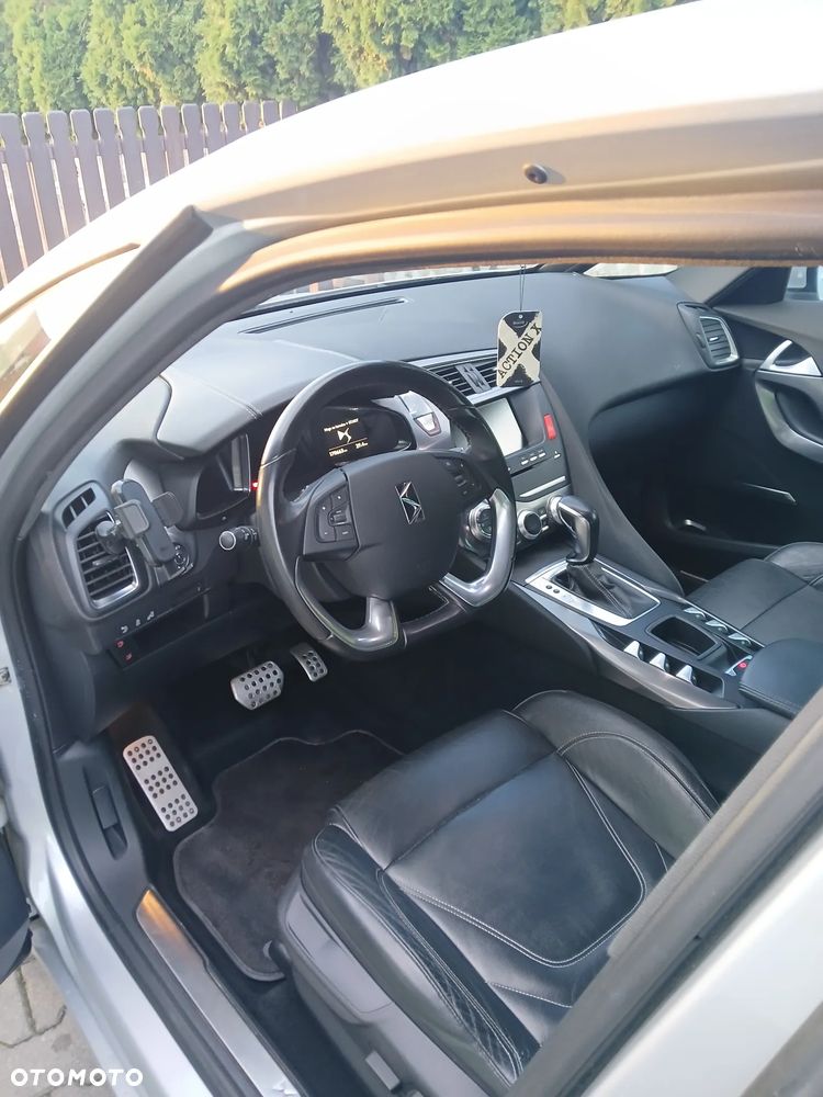 DS Automobiles DS 5 - 7