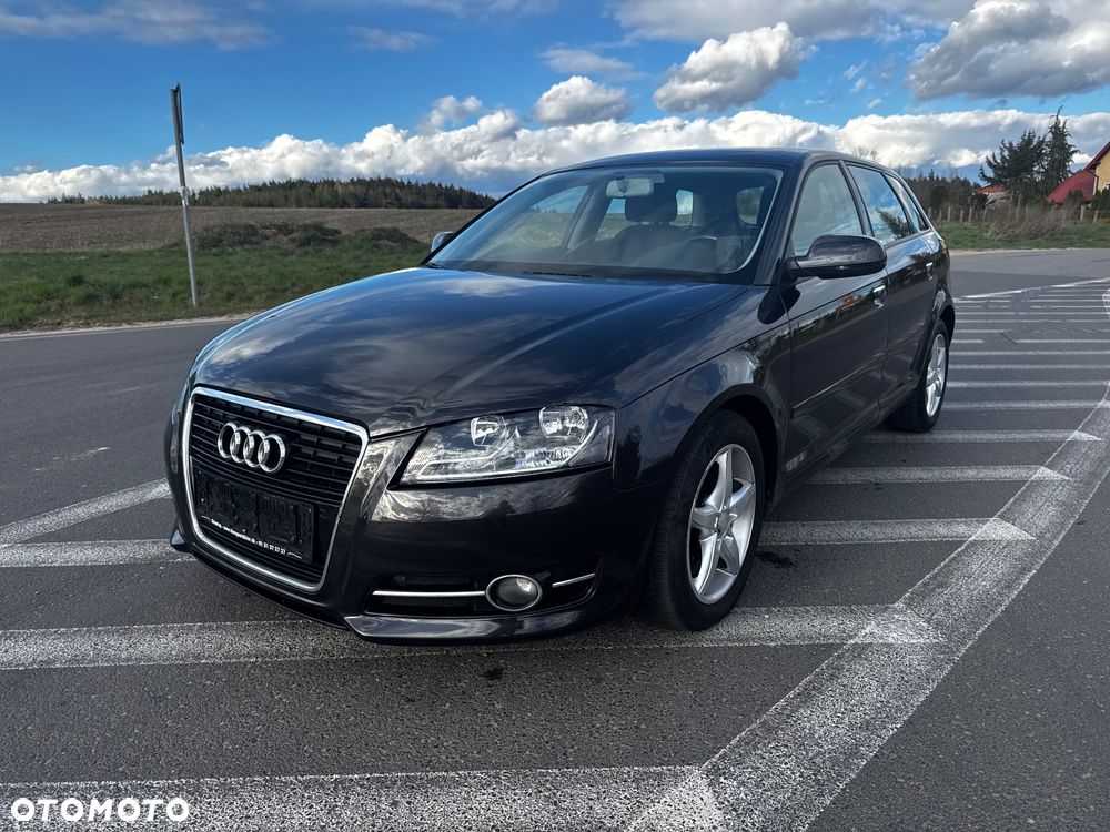 Audi A3 Sportback 1.6 Ambiente - 2