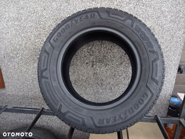215/65/R16C 109/107T Goodyear Vector 4seasons Cargo - 5