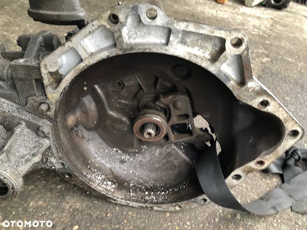 skrzynia biegów chrysler 2.5 crdi ttu p05086552ad - 2