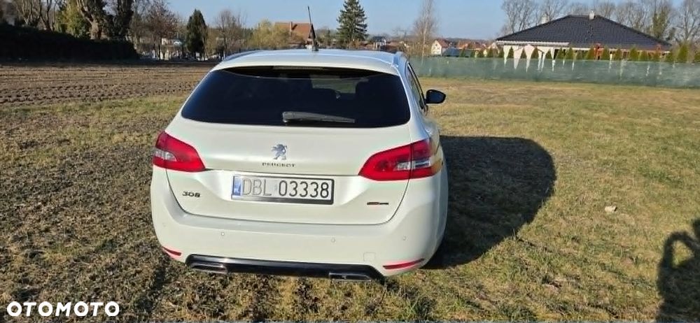 Peugeot 308 BlueHDi 130 EAT8 Stop & Start GT - 4