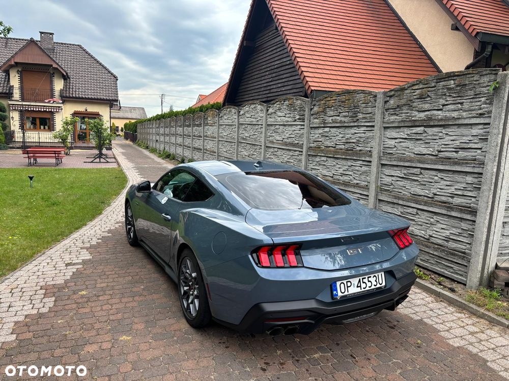 Ford Mustang - 3