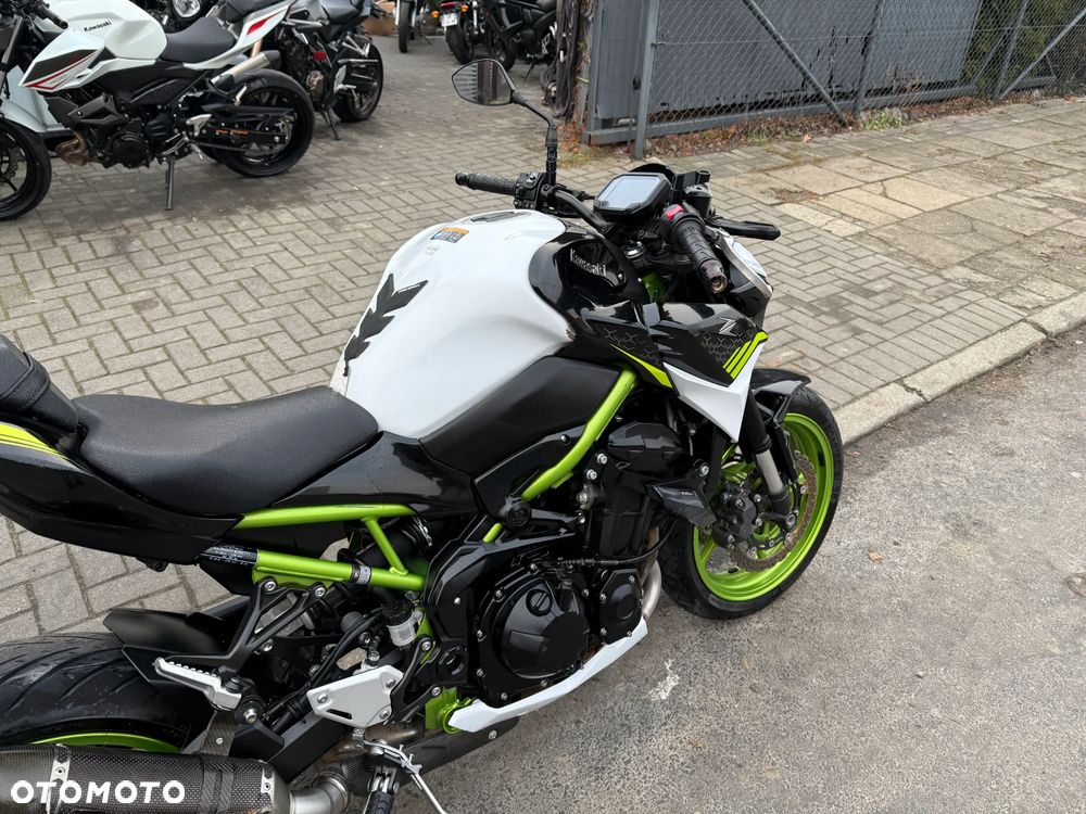 Kawasaki Z 900 - 21