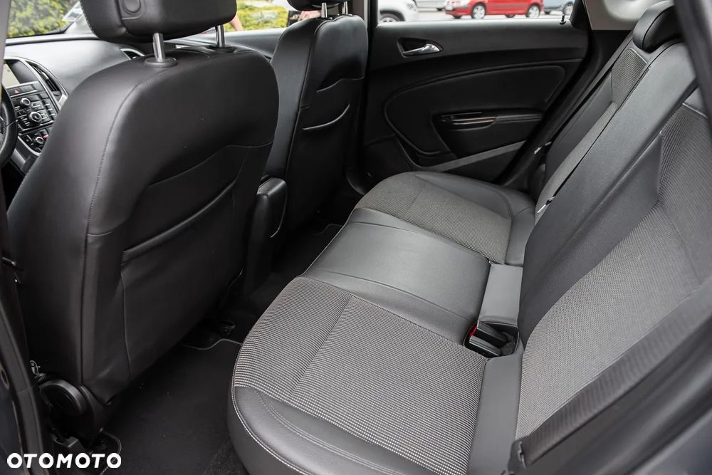 Opel Astra 1.4 Turbo Cosmo - 22