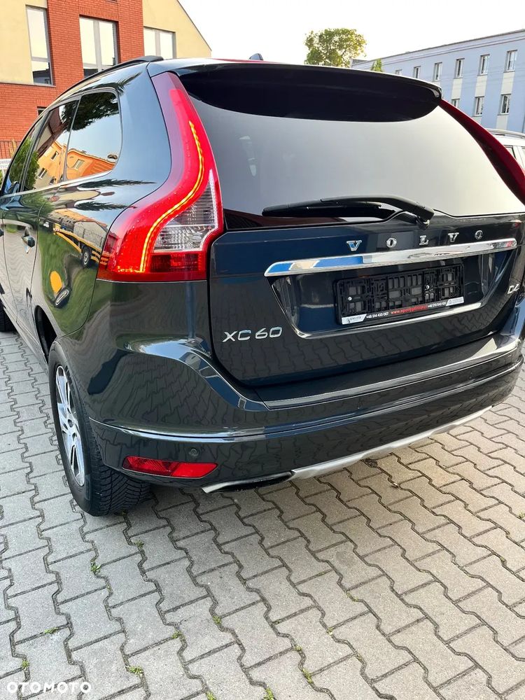 Volvo XC 60 D4 Momentum - 11
