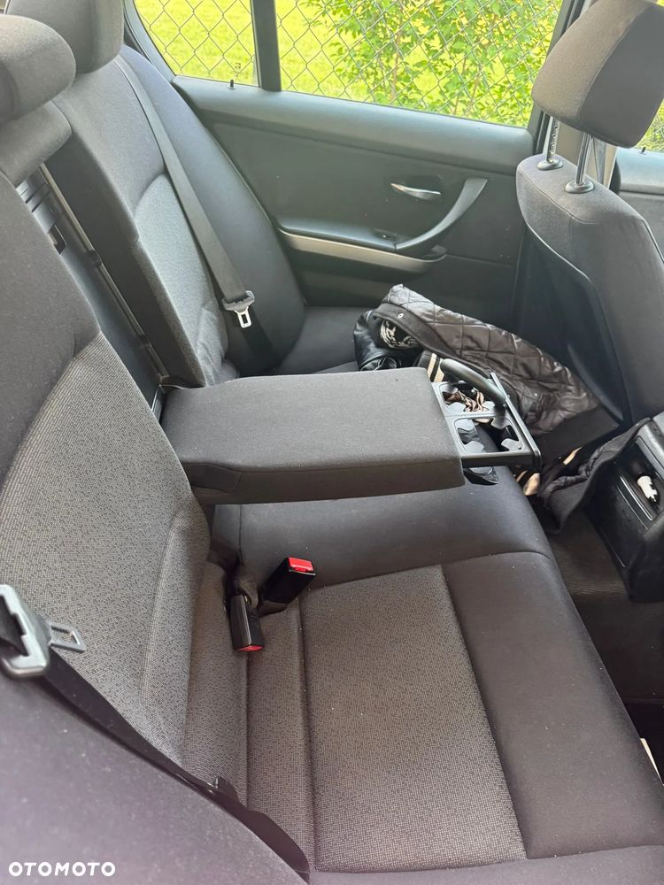BMW Seria 3 320d - 8