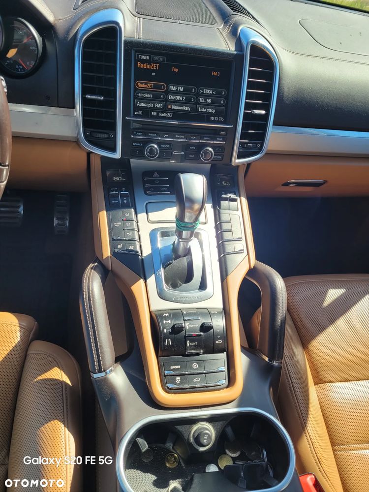 Porsche Cayenne - 8